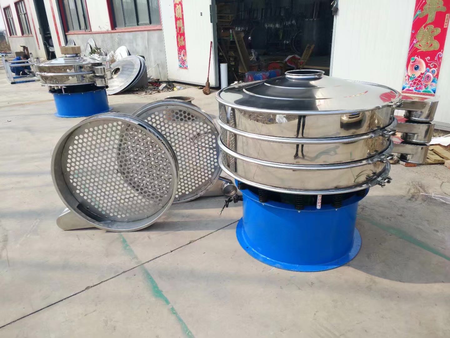 振動篩生產廠家分析篩網損壞原因